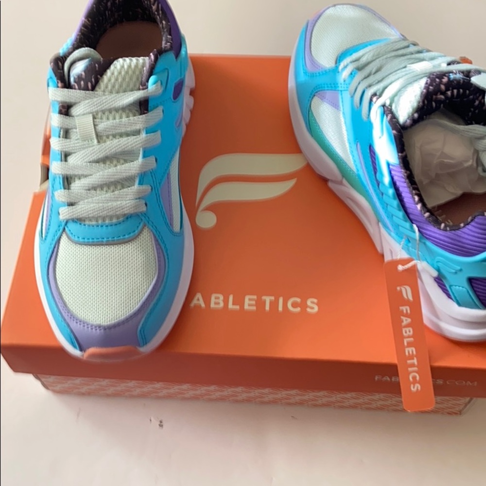 Fabletics sneakers